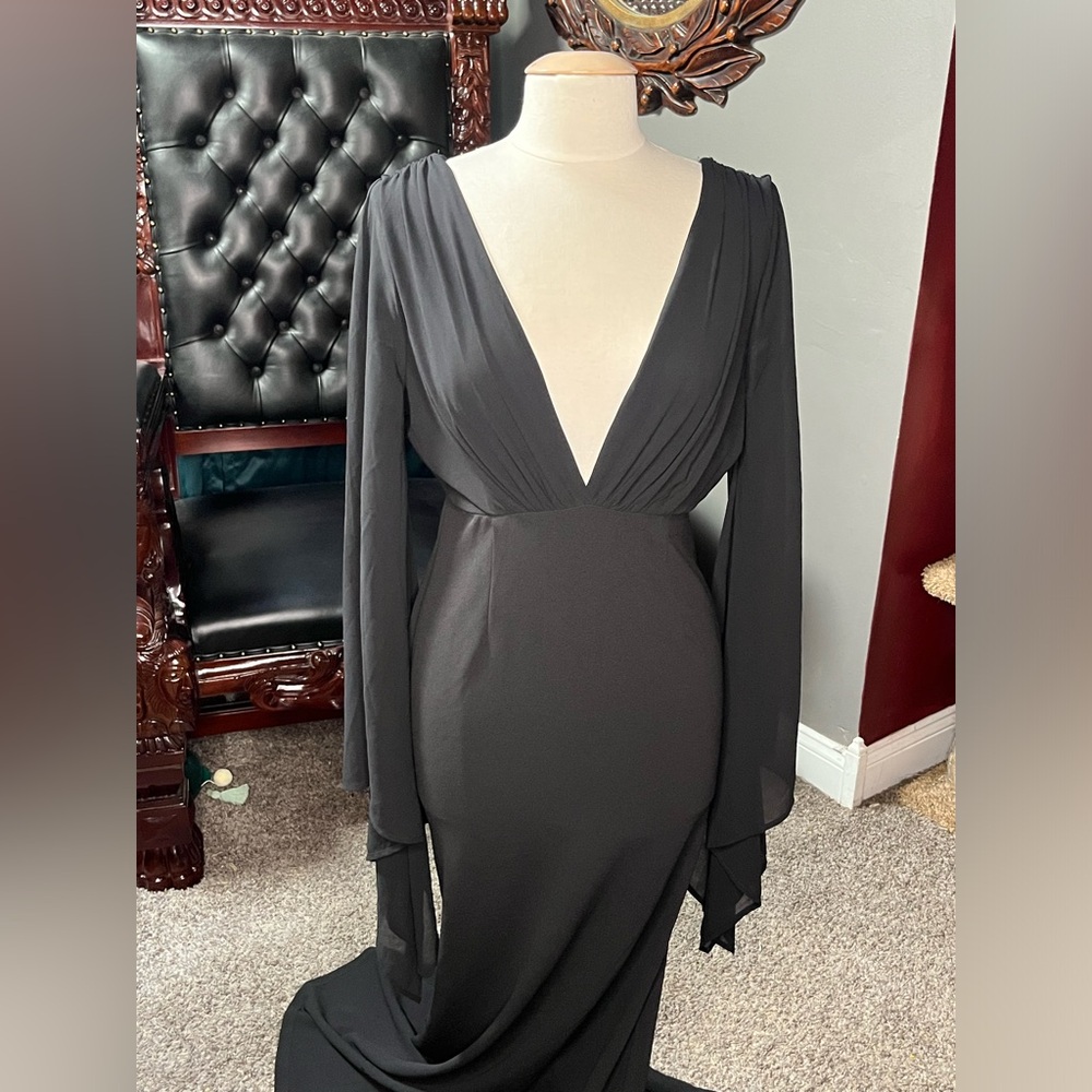 Black dress giving Morticia Addams